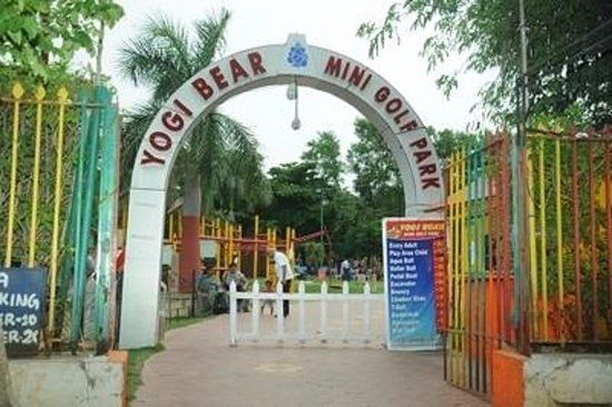Yogibear Mini Golf Park